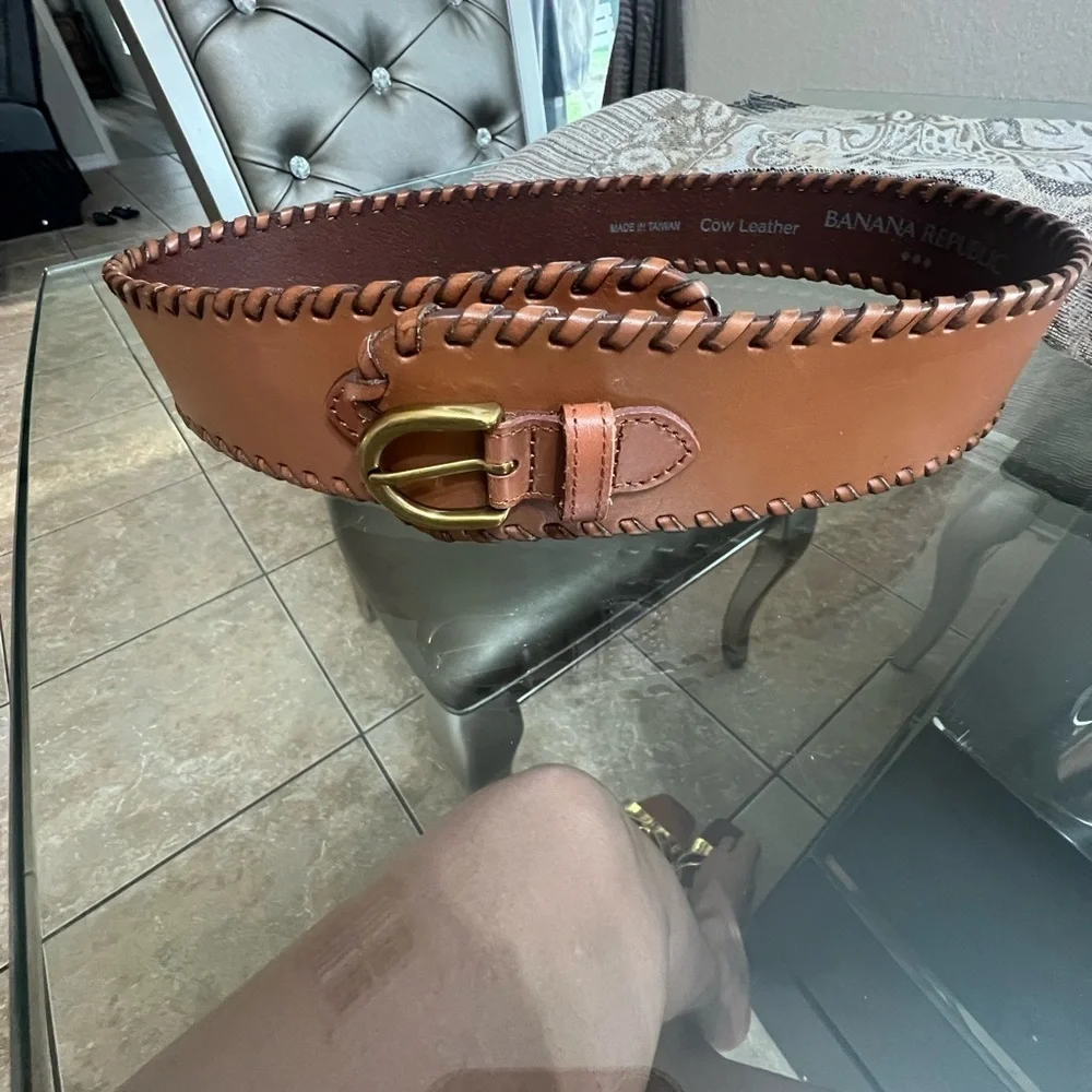 Banana Republic Tan Leather Belt with Gold Buckle